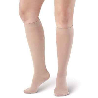 Κάλτσες κάτω γόνατος Sigvaris TFS 701 AD Κλάση 1 (18-21 mmHg) Μπεζ με κλειστά δάκτυλα | Μήκος Short Κάλτσες κάτω γόνατος